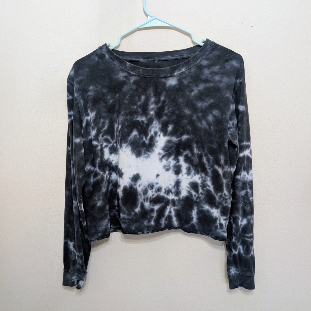 Black and White Tie-Dye Women's Top
